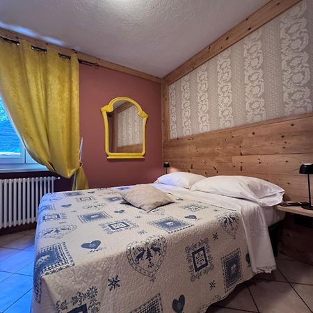 Reve En Ville Aosta Esterno foto