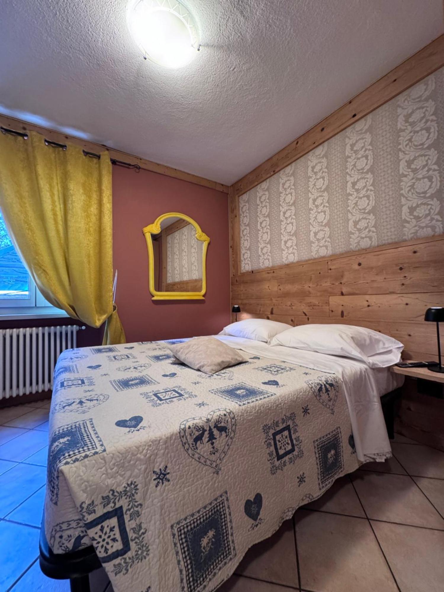 Reve En Ville Aosta Esterno foto